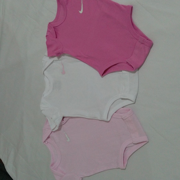Nike Other - Nike Baby Girls Bodysuit Trio - Pink, White, Light Pink Size 3M